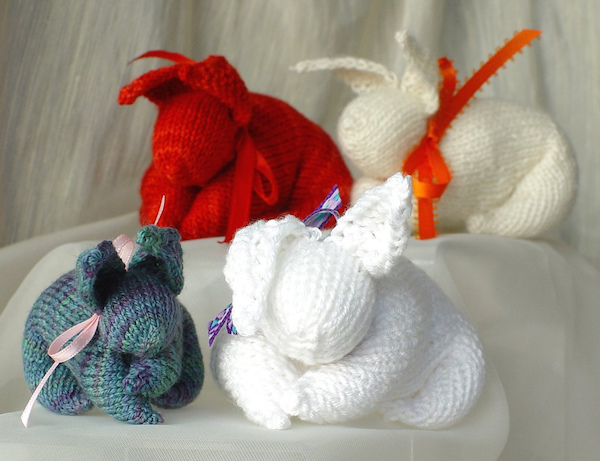Knitted Bunny pattern photo